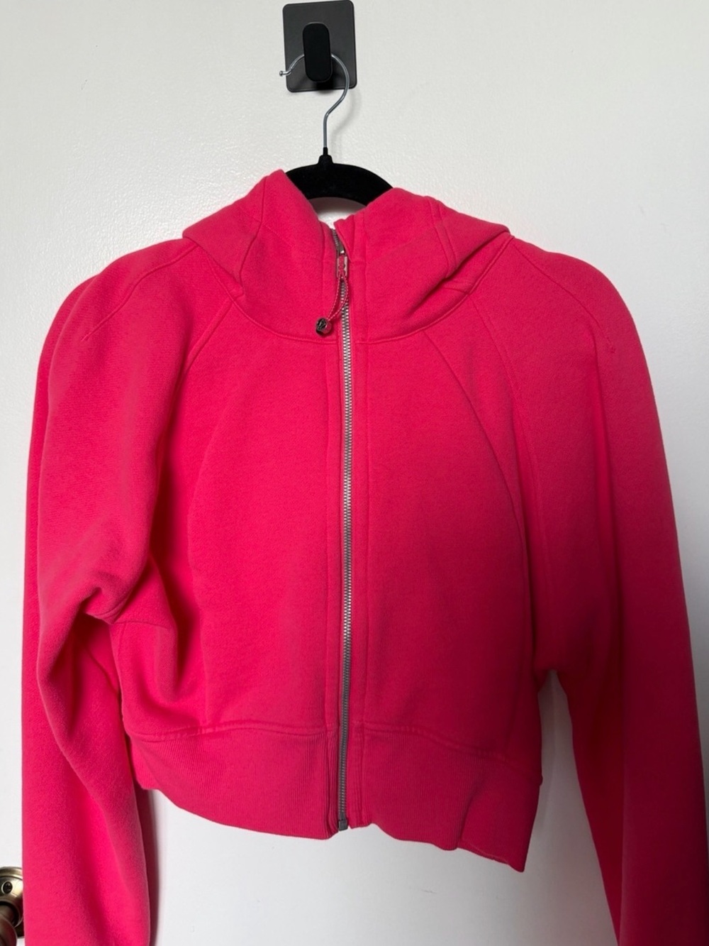 NWOT lululemon athletica cropped Scuba